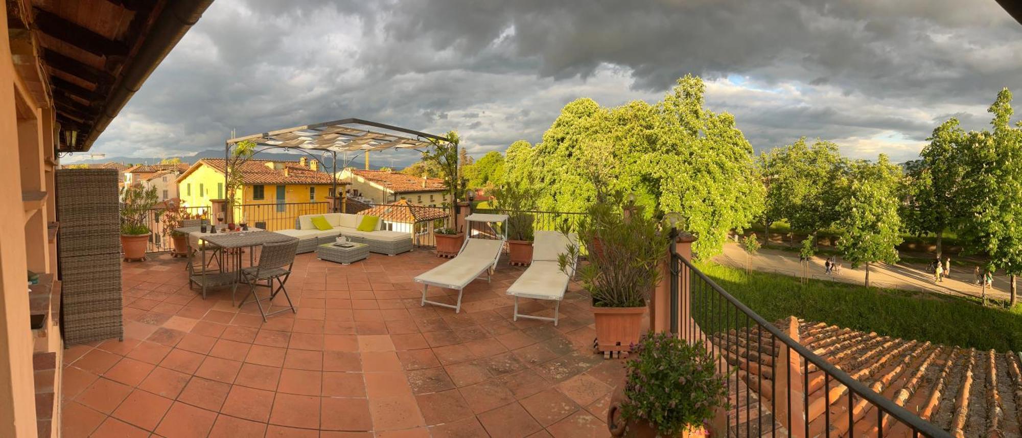 Apartment La Terrazza Fra Le Torri Lucca