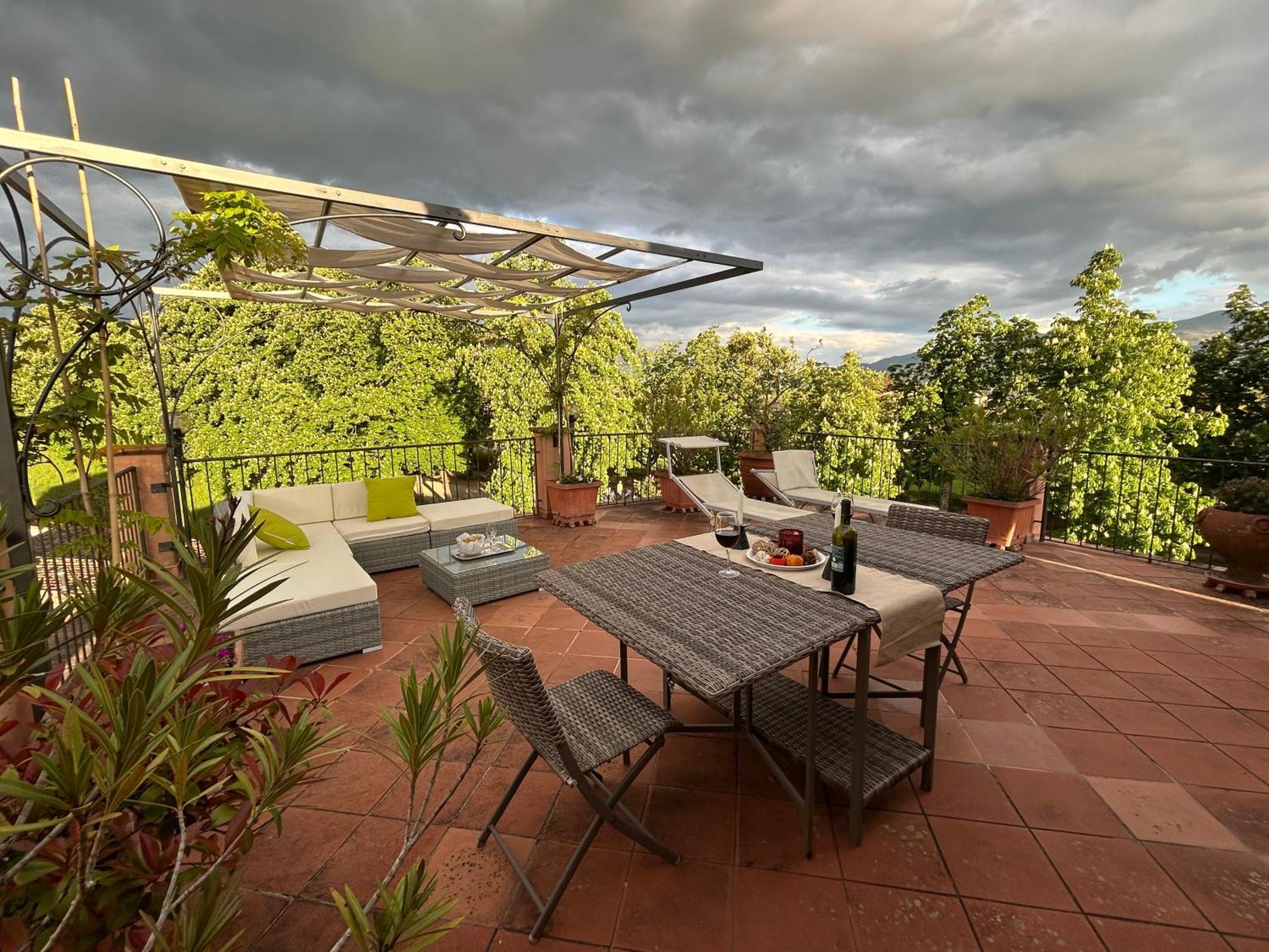 La Terrazza Fra Le Torri Apartment *