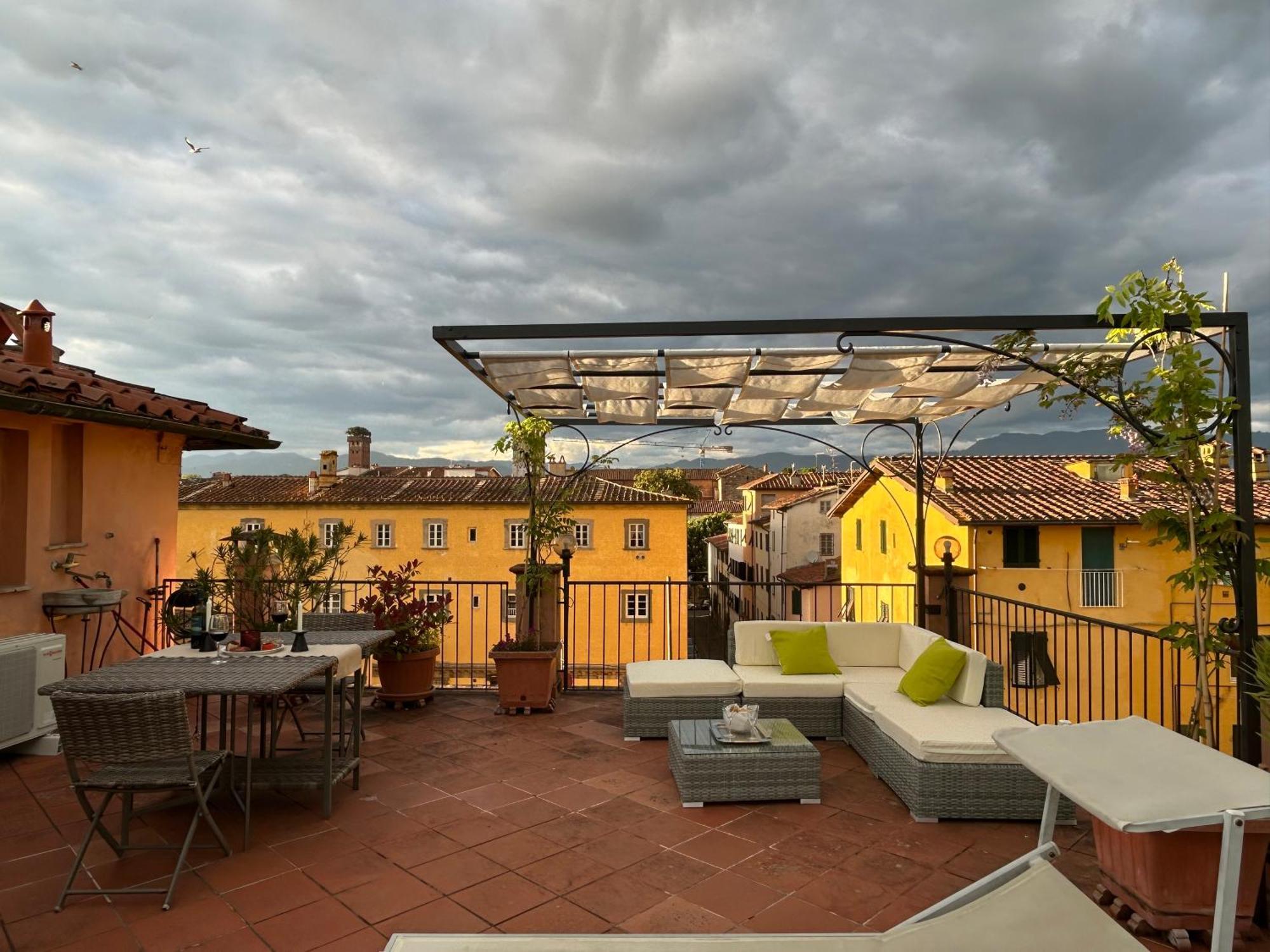La Terrazza Fra Le Torri * Lucca